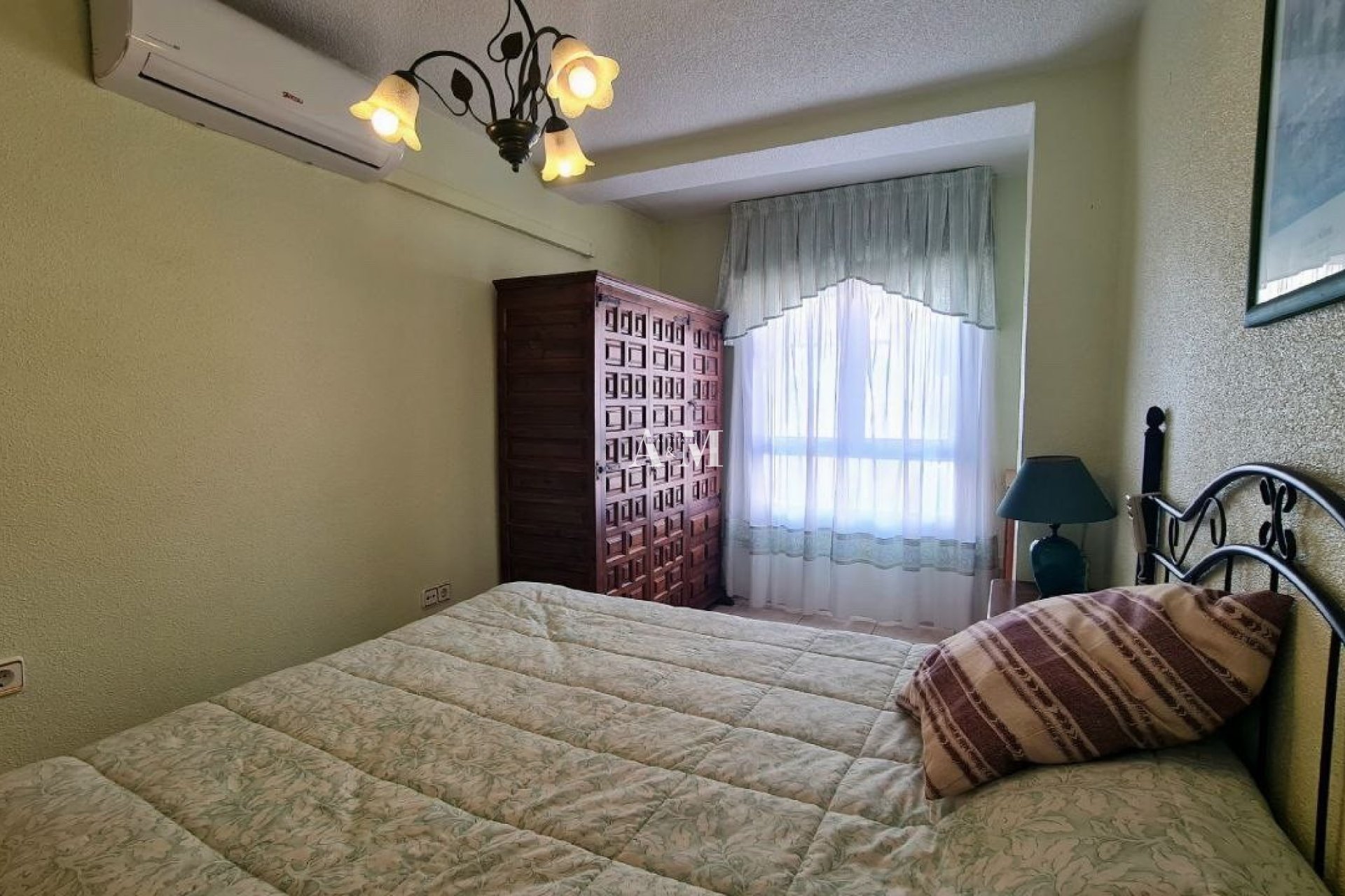 Alquiler a largo plazo - Apartamento / piso - Torrevieja - Playa de los Locos