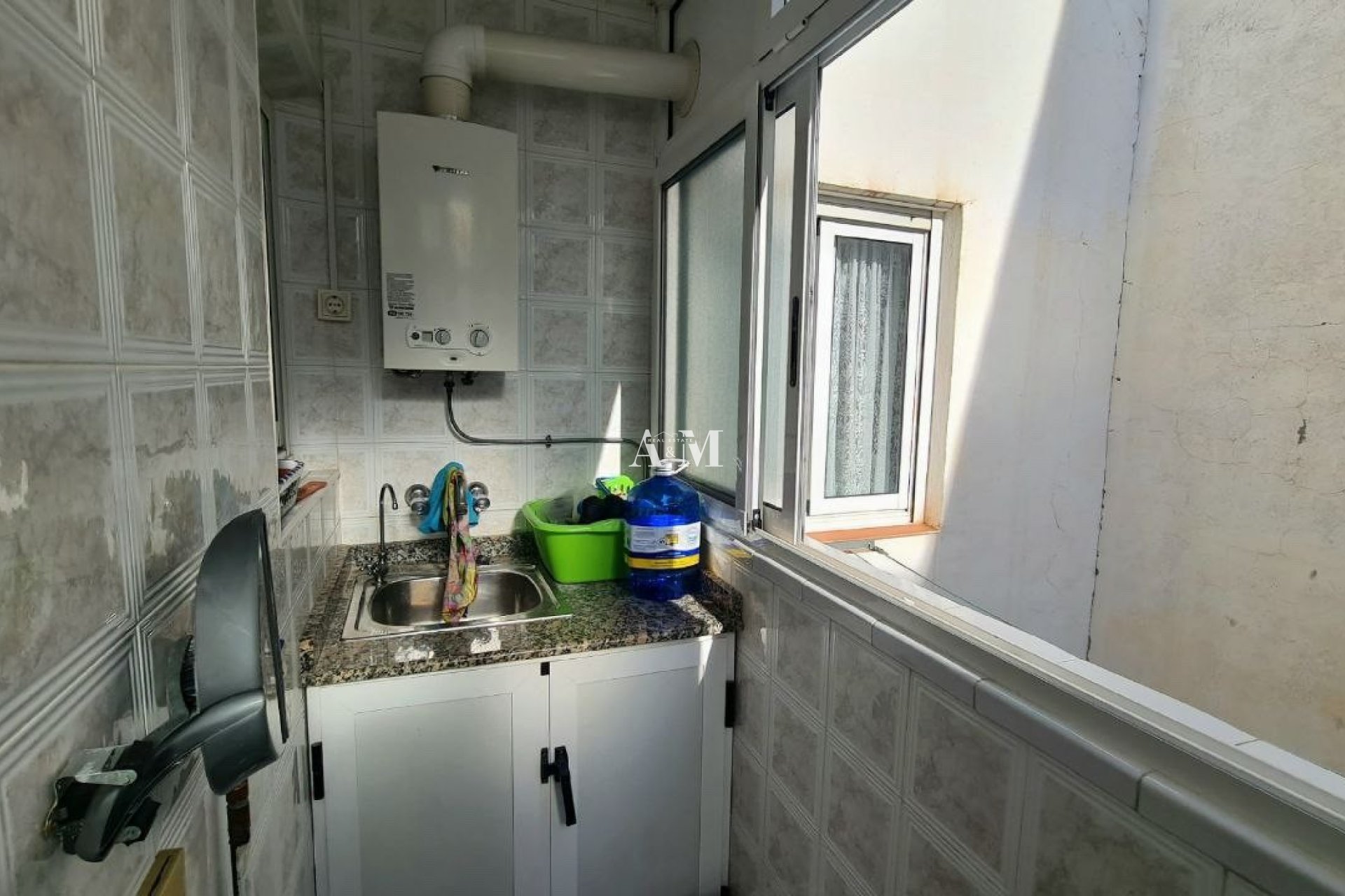 Alquiler a largo plazo - Apartamento / piso - Torrevieja - Playa de los Locos