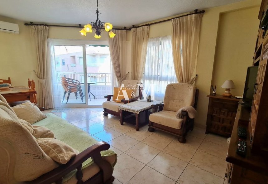 Alquiler a largo plazo - Apartamento / piso - Torrevieja - Playa de los Locos