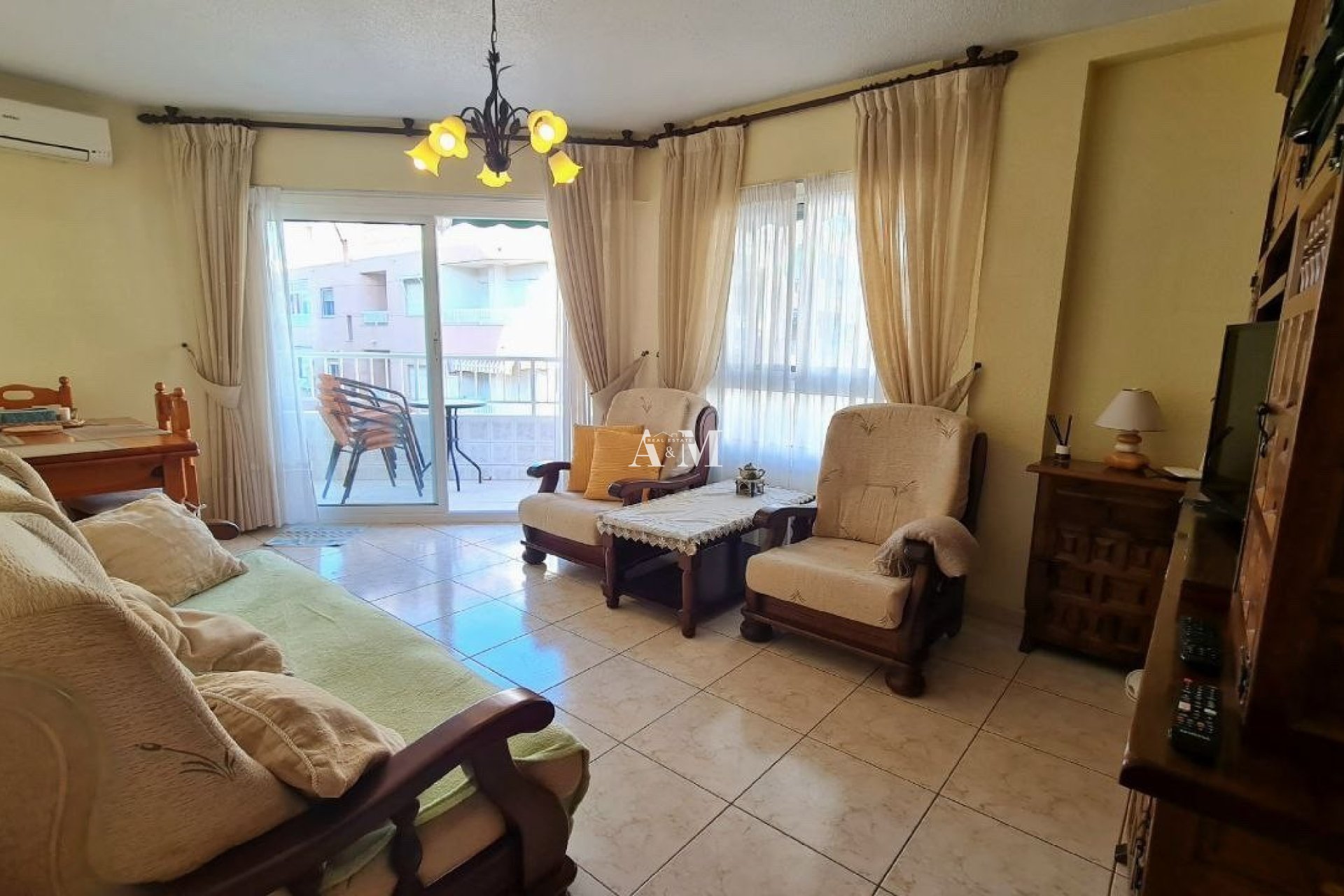 Alquiler a largo plazo - Apartamento / piso - Torrevieja - Playa de los Locos