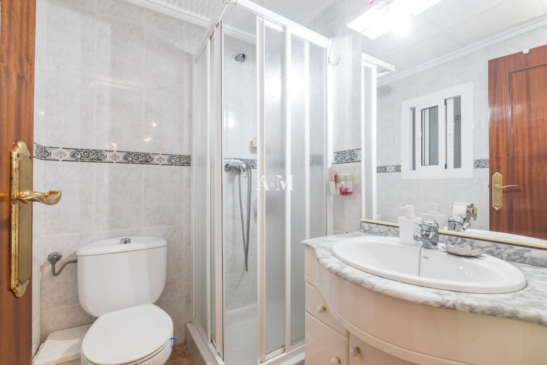 Alquiler a largo plazo - Apartamento / piso - Torrevieja - Playa de los Locos