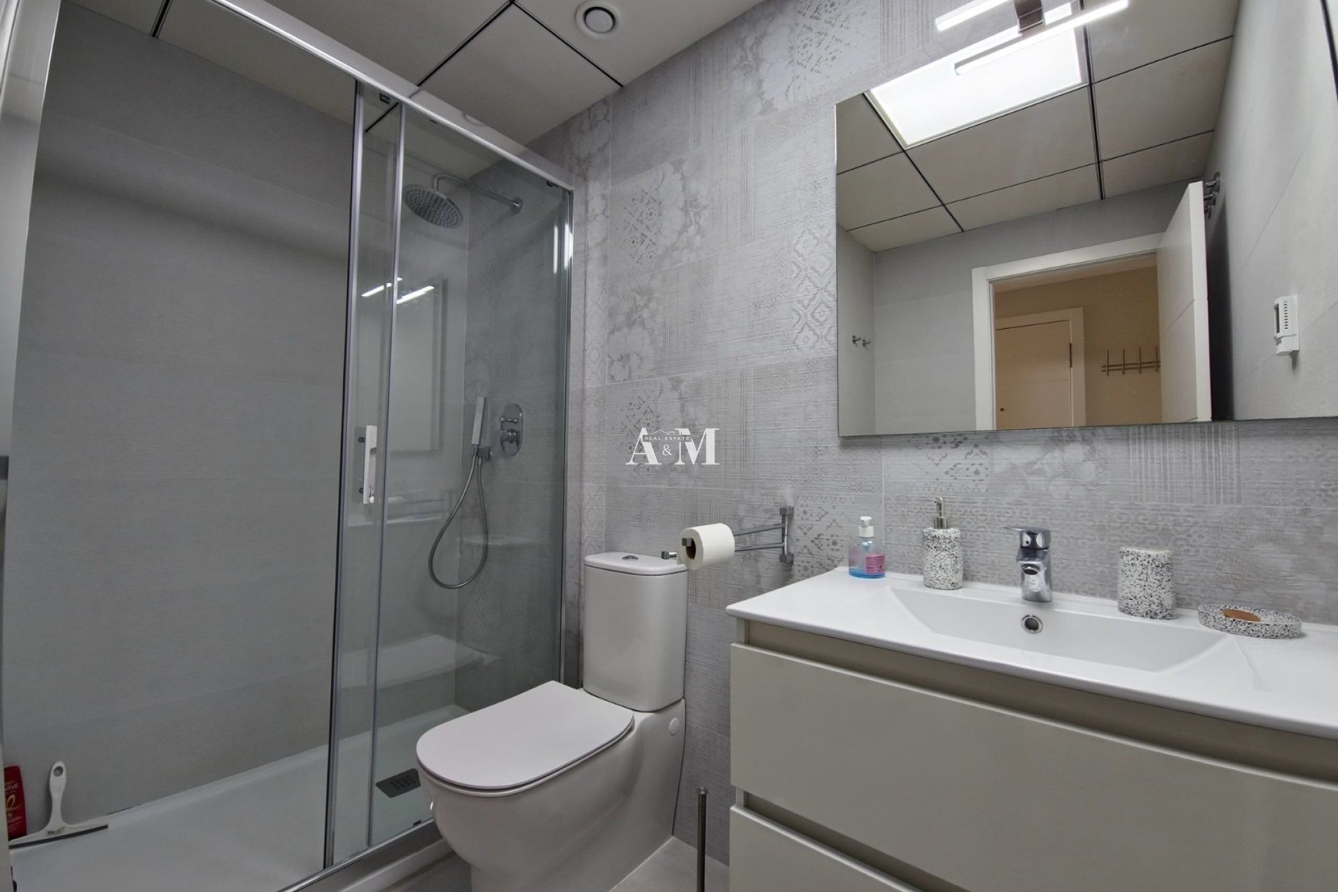 Alquiler a largo plazo - Apartamento / piso - Torrevieja - Playa de los Locos