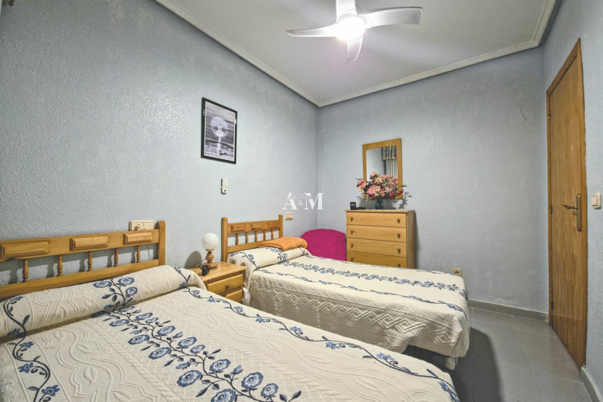 Alquiler a largo plazo - Apartamento / piso - Torrevieja - Playa de los Locos