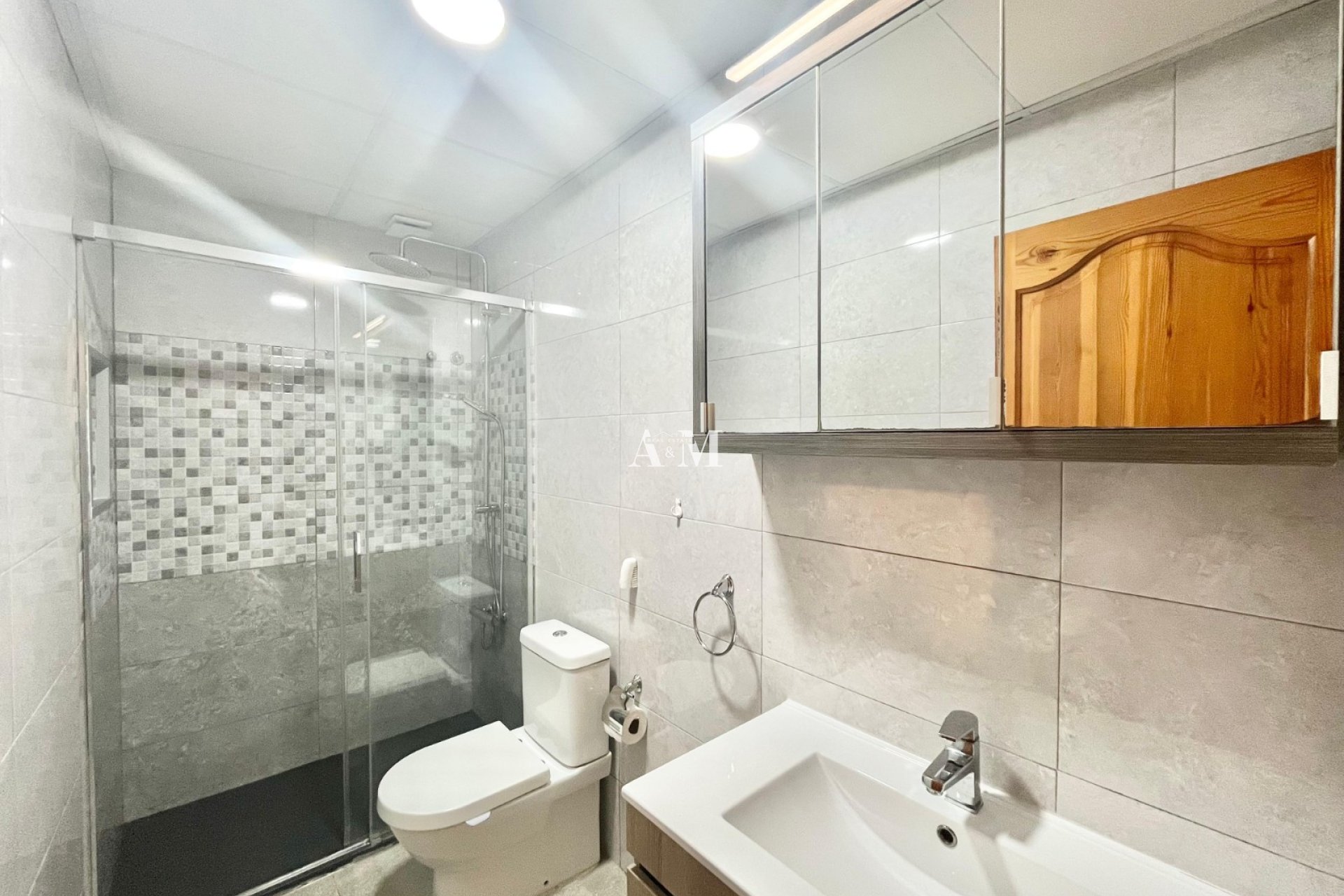 Alquiler a largo plazo - Apartamento / piso - Torrevieja - Playa de los Locos