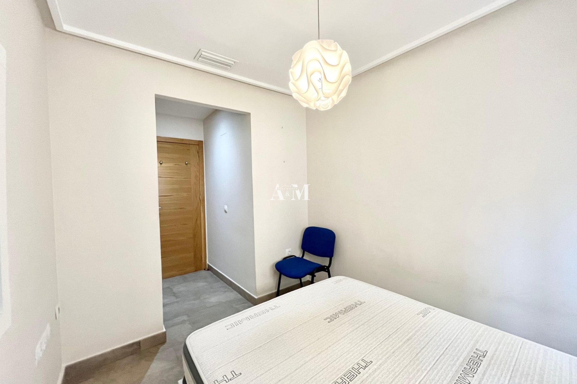 Alquiler a largo plazo - Apartamento / piso - Torrevieja - Playa de los Locos