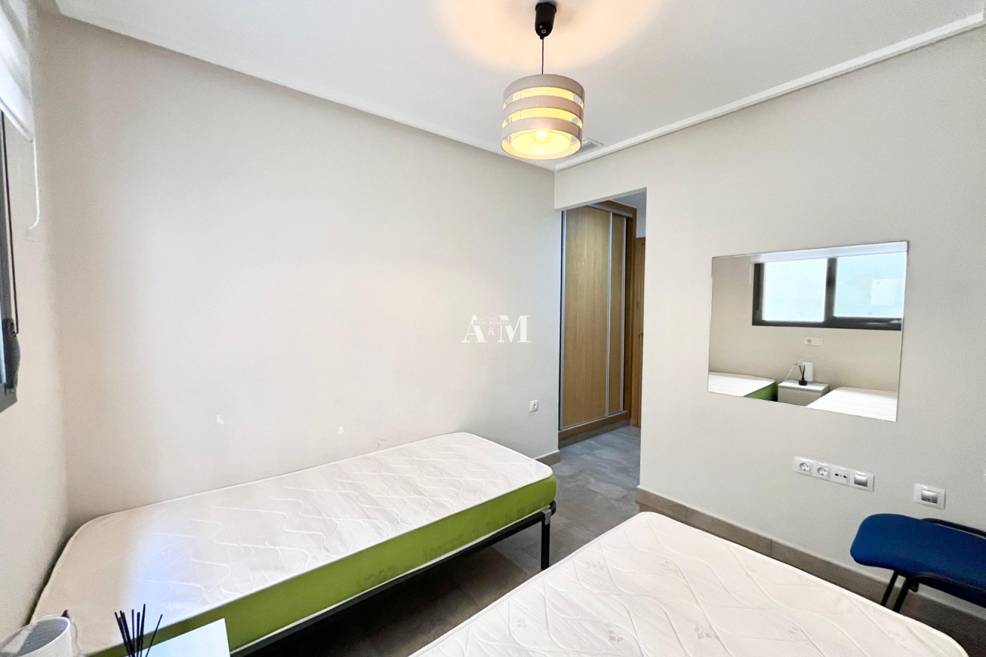 Alquiler a largo plazo - Apartamento / piso - Torrevieja - Playa de los Locos