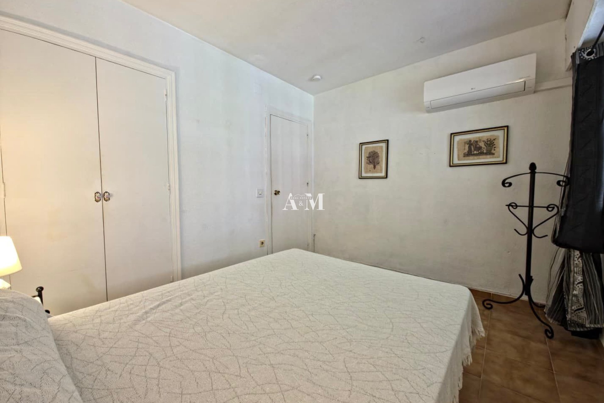 Alquiler a largo plazo - Apartamento / piso - Torrevieja - Playa de los Locos