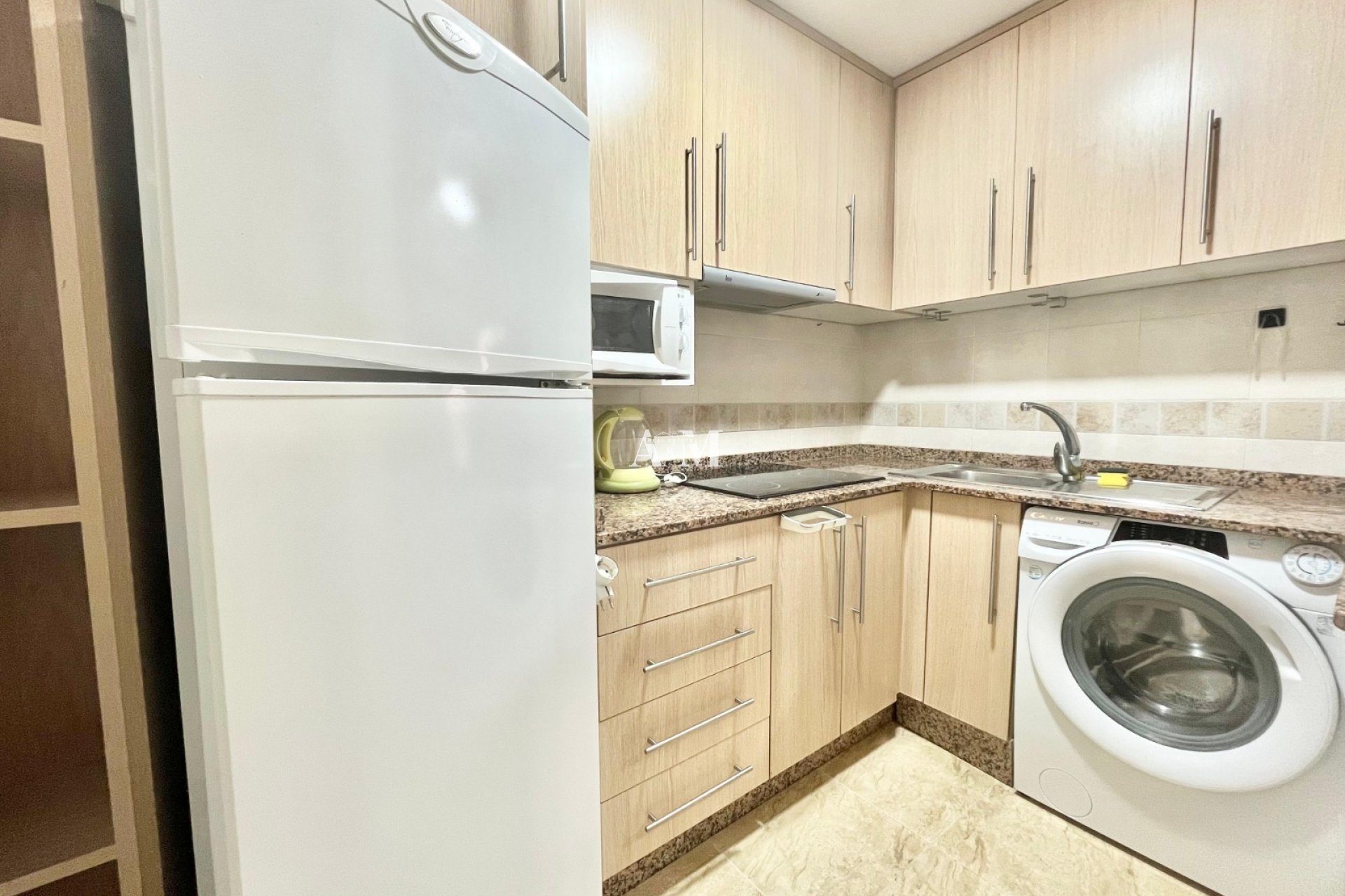 Alquiler a largo plazo - Apartamento / piso - Torrevieja - Playa de los Locos