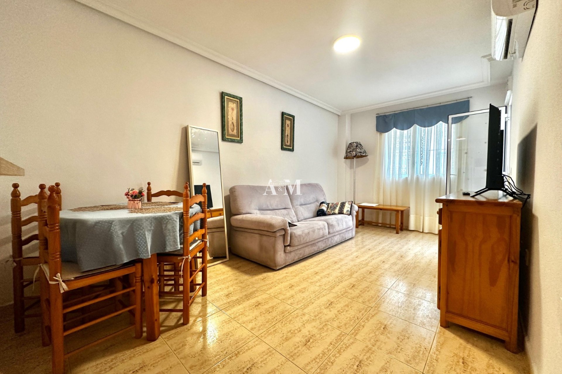 Alquiler a largo plazo - Apartamento / piso - Torrevieja - Playa de los Locos
