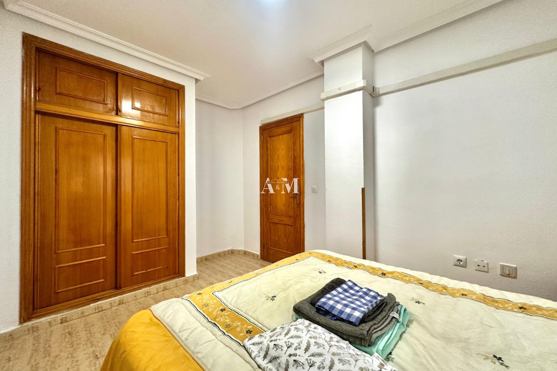 Alquiler a largo plazo - Apartamento / piso - Torrevieja - Playa de los Locos