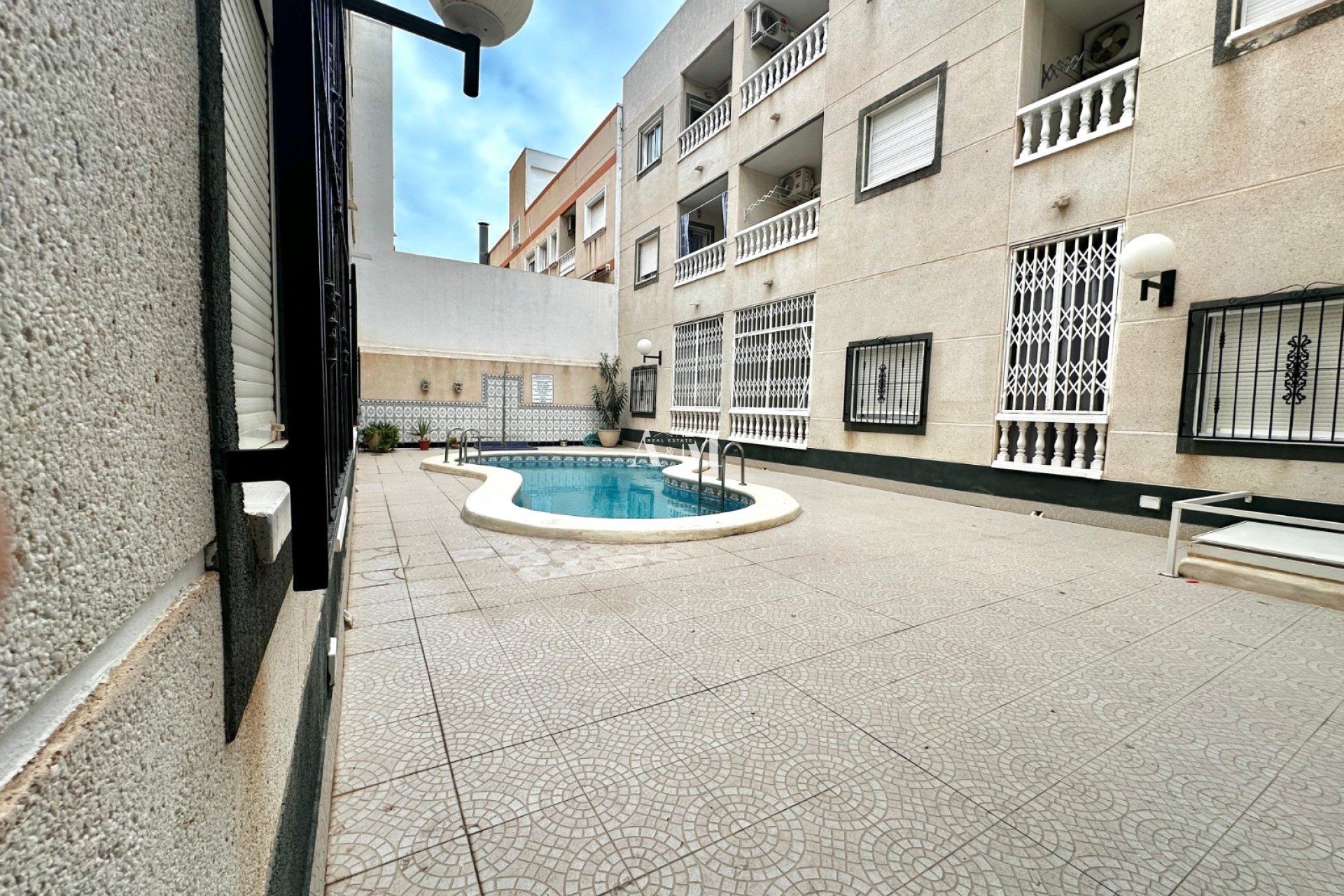 Alquiler a largo plazo - Apartamento / piso - Torrevieja - Playa de los Locos