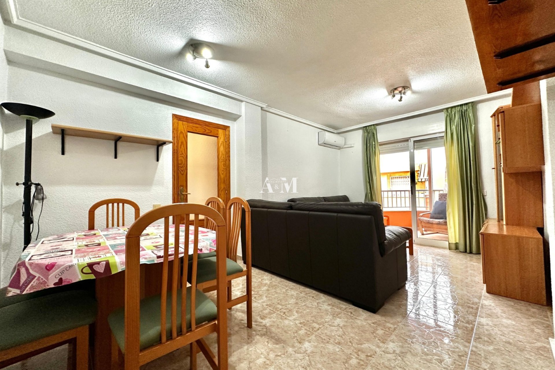 Alquiler a largo plazo - Apartamento / piso - Torrevieja - Playa de los Locos