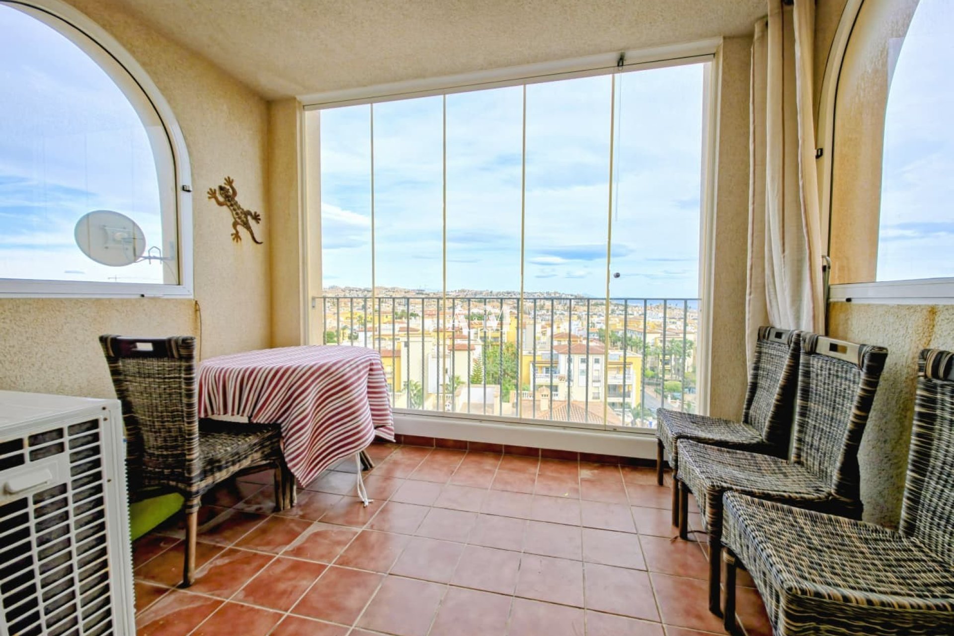 Alquiler a largo plazo - Apartamento / piso - Torrevieja - Playa de los Locos