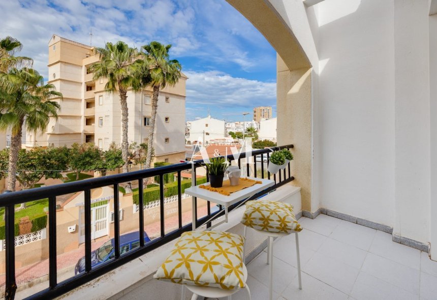 Alquiler a largo plazo - Apartamento / piso - Torrevieja - Playa de los Locos