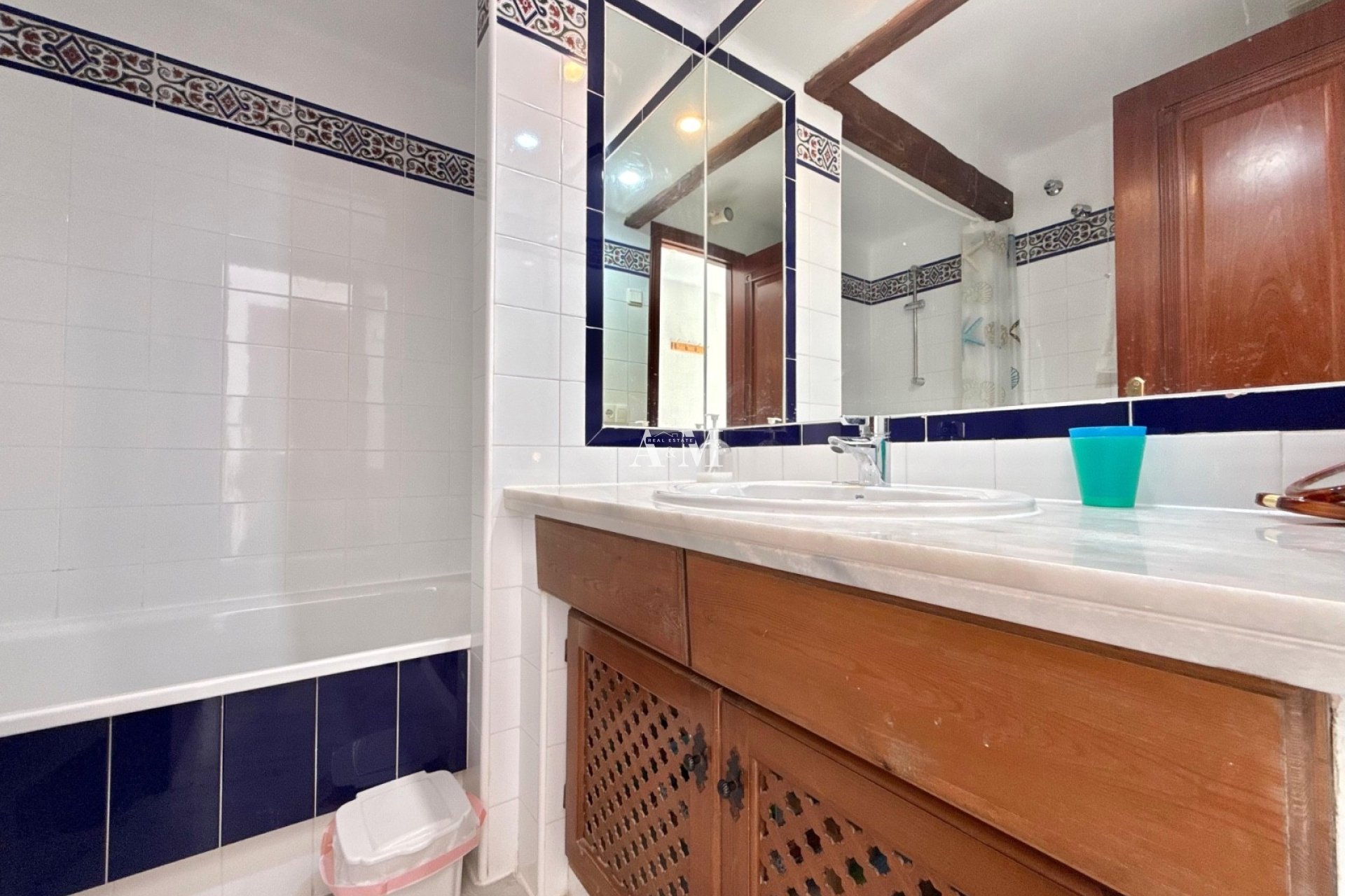 Alquiler a largo plazo - Apartamento / piso - Torrevieja - Playa de los Locos