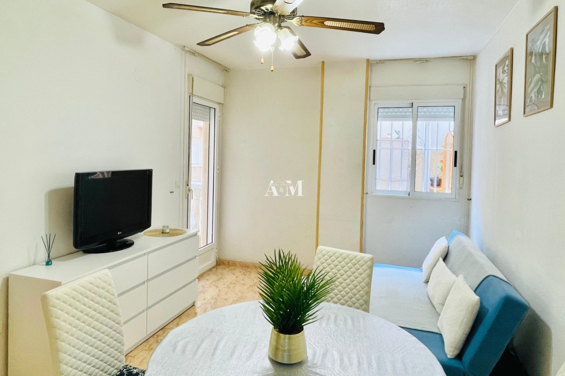 Alquiler a largo plazo - Apartamento / piso - Torrevieja - Playa de los Locos