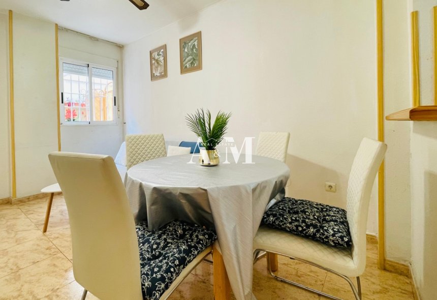 Alquiler a largo plazo - Apartamento / piso - Torrevieja - Playa de los Locos