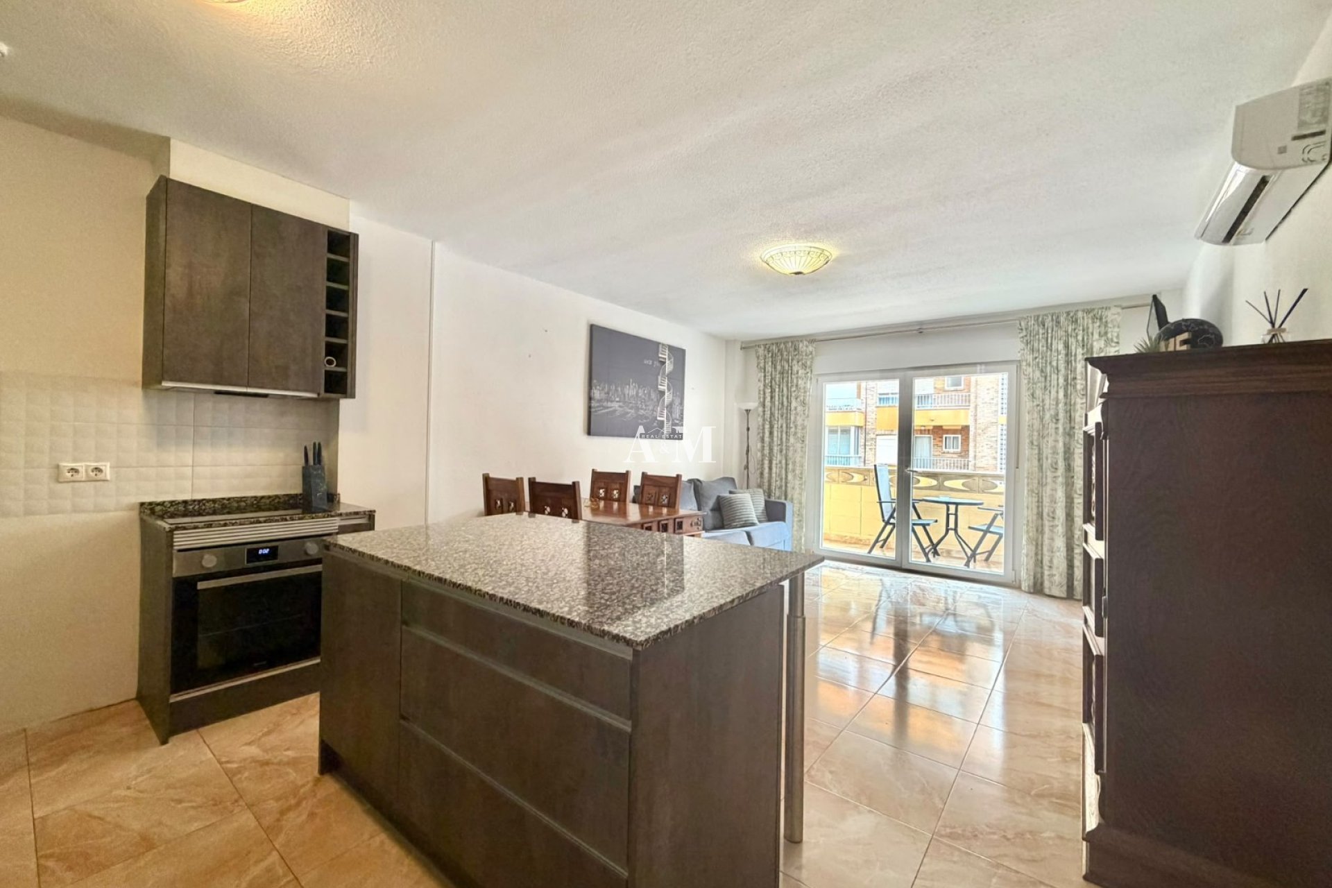 Alquiler a largo plazo - Apartamento / piso - Torrevieja - Playa del Cura