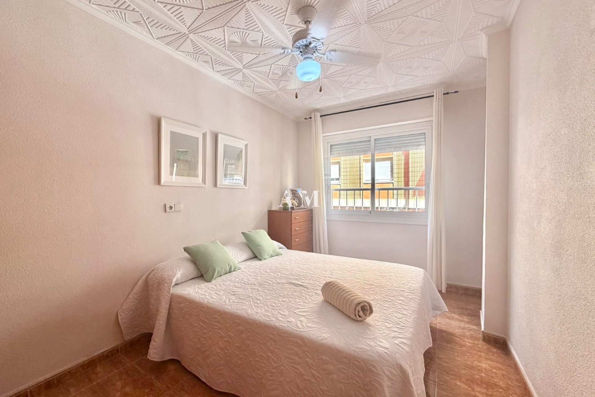 Alquiler a largo plazo - Apartamento / piso - Torrevieja - Playa del Cura