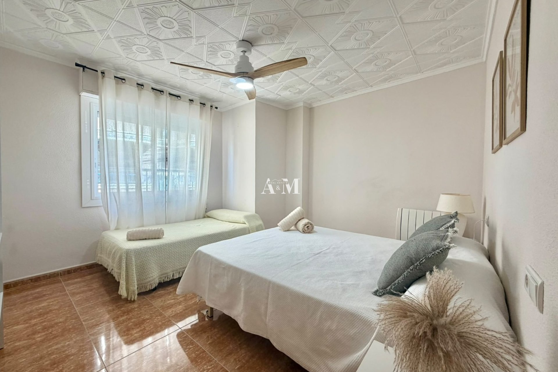 Alquiler a largo plazo - Apartamento / piso - Torrevieja - Playa del Cura