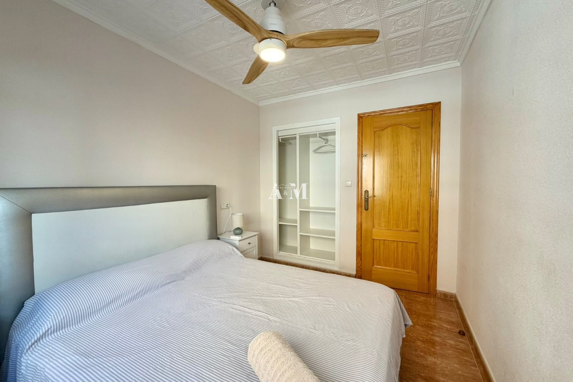 Alquiler a largo plazo - Apartamento / piso - Torrevieja - Playa del Cura