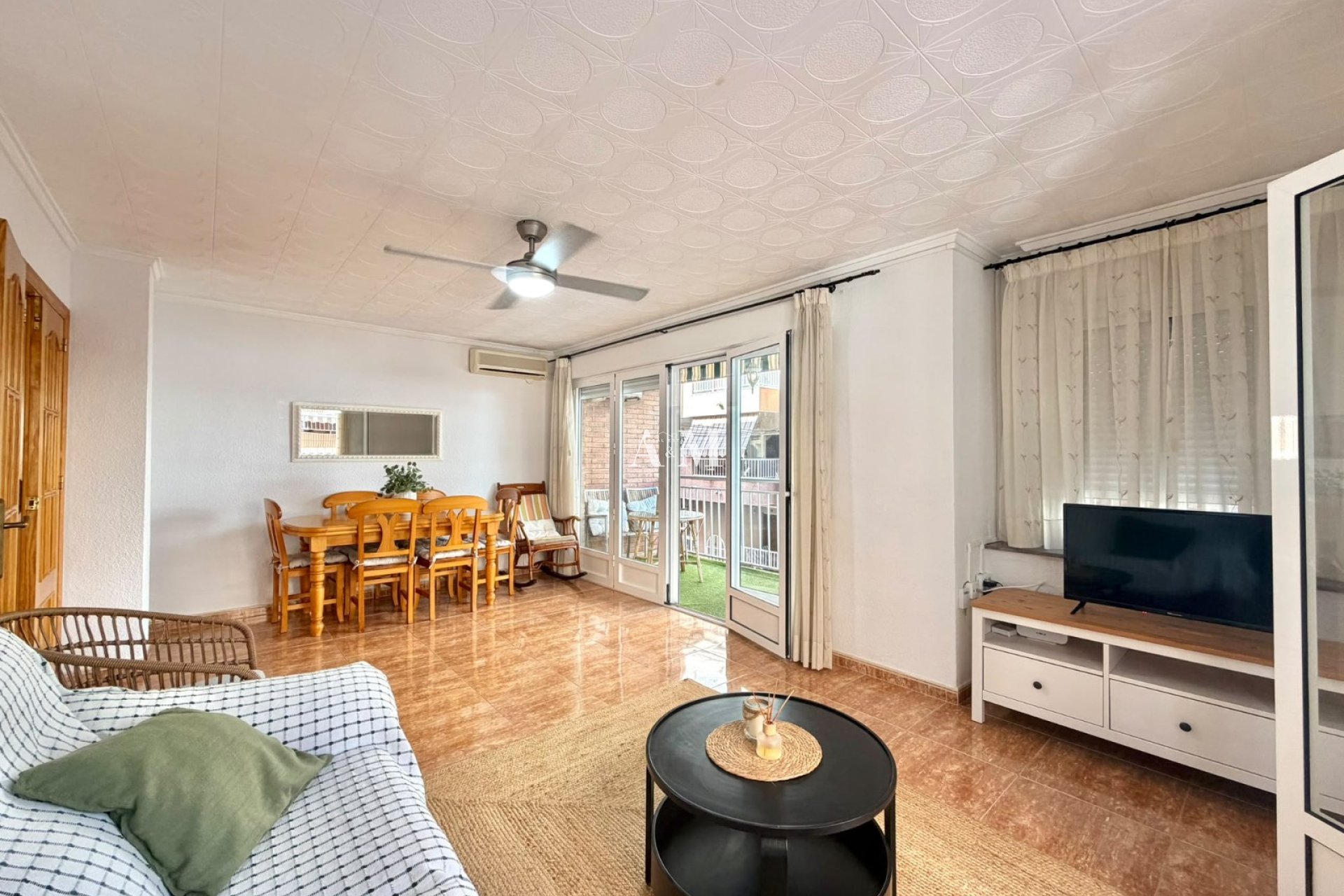 Alquiler a largo plazo - Apartamento / piso - Torrevieja - Playa del Cura
