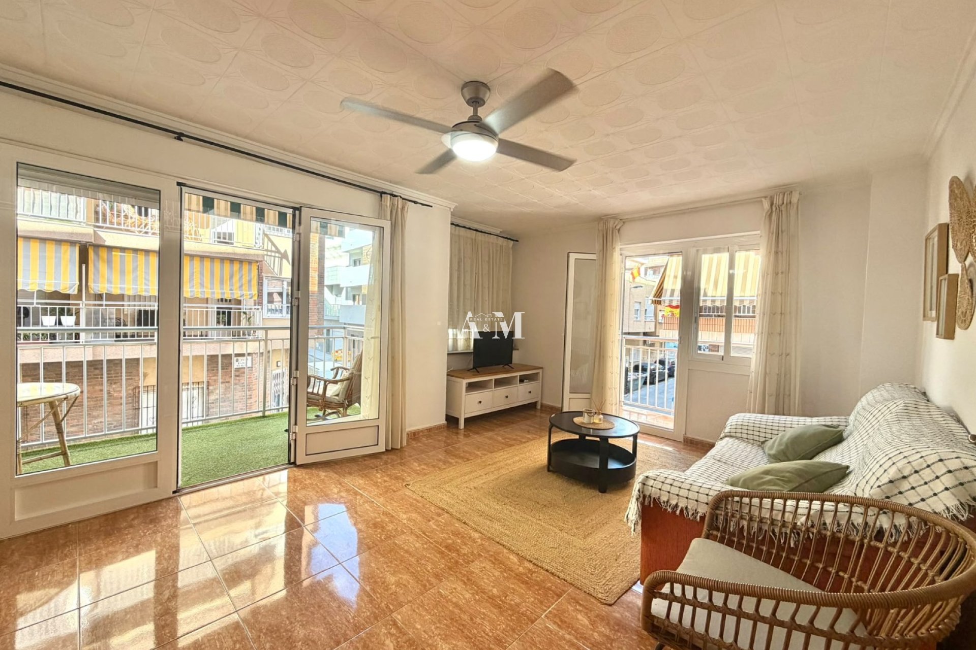 Alquiler a largo plazo - Apartamento / piso - Torrevieja - Playa del Cura