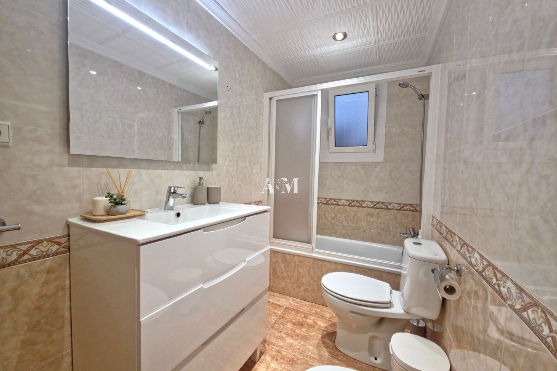 Alquiler a largo plazo - Apartamento / piso - Torrevieja - Playa del Cura