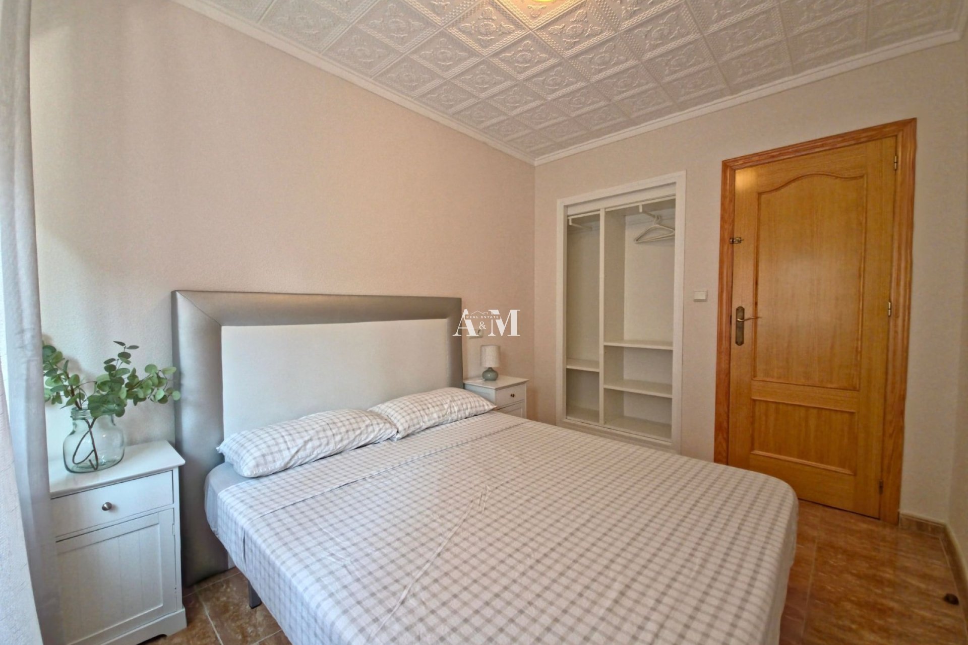 Alquiler a largo plazo - Apartamento / piso - Torrevieja - Playa del Cura