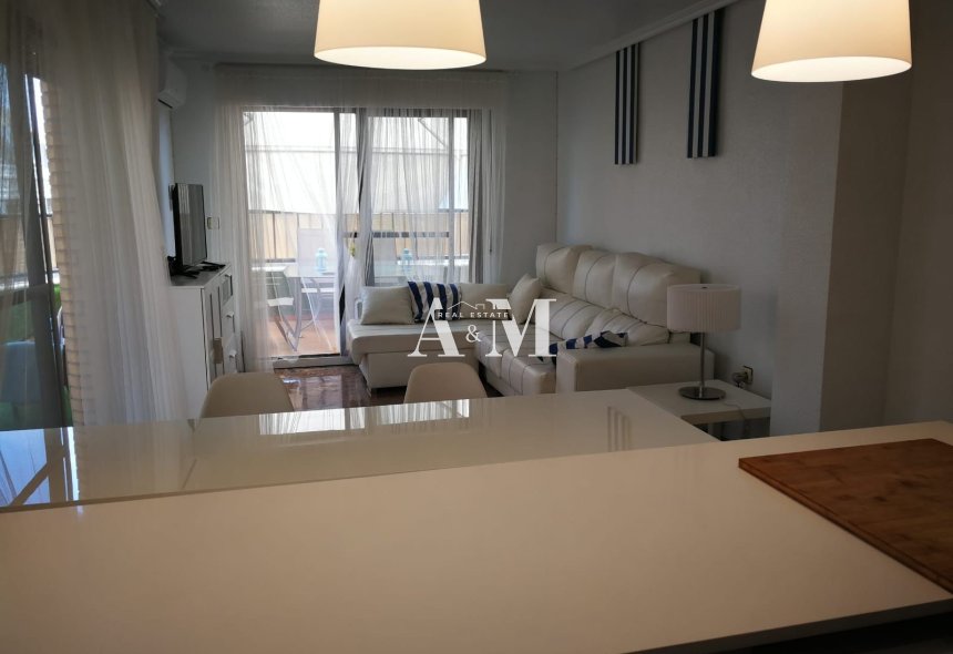 Alquiler a largo plazo - Apartamento / piso - Torrevieja - Playa del Cura