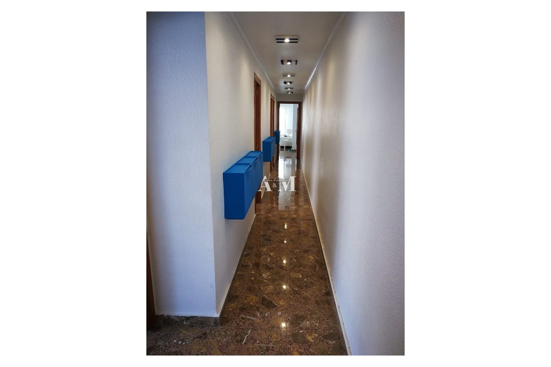 Alquiler a largo plazo - Apartamento / piso - Torrevieja - Playa del Cura