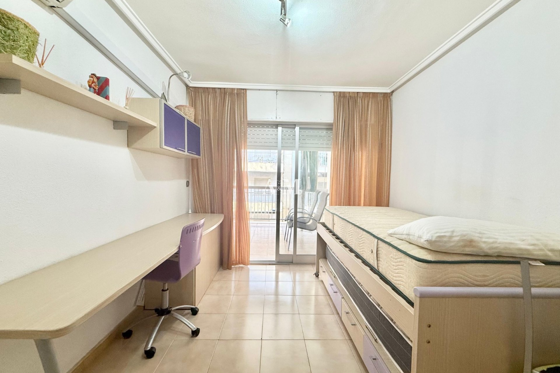 Alquiler a largo plazo - Apartamento / piso - Torrevieja - Playa del Cura