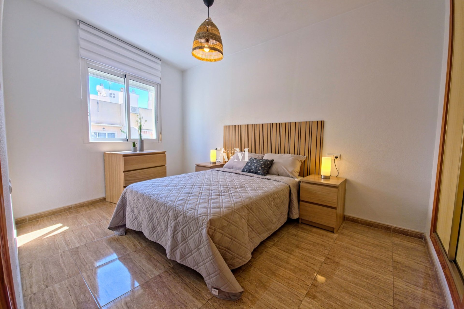 Alquiler a largo plazo - Apartamento / piso - Torrevieja - Playa del Cura