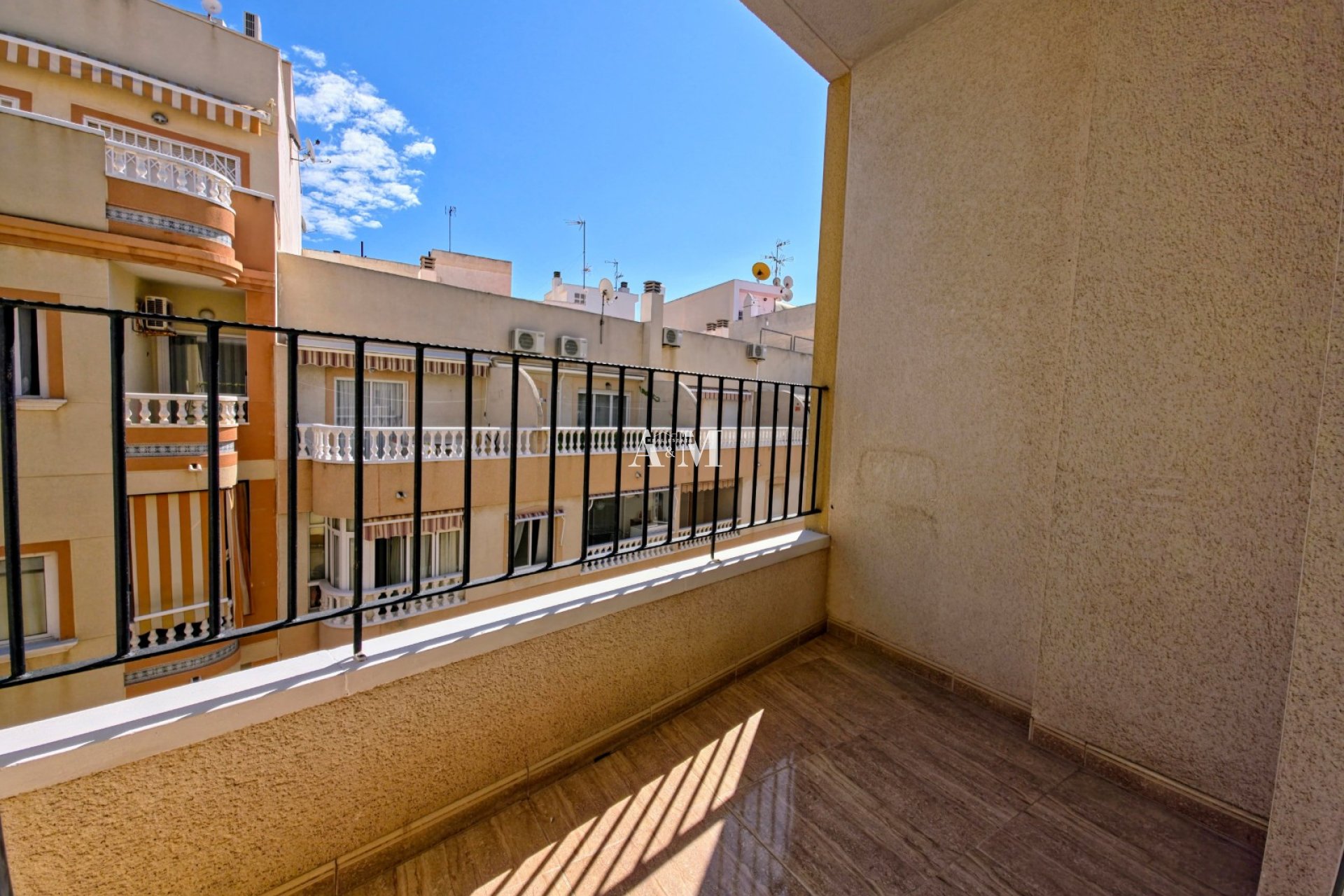 Alquiler a largo plazo - Apartamento / piso - Torrevieja - Playa del Cura