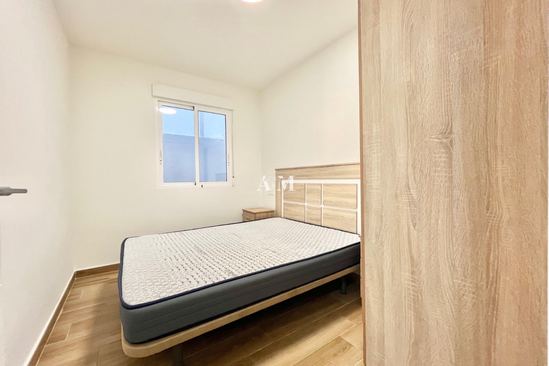 Alquiler a largo plazo - Apartamento / piso - Torrevieja - Playa del Cura