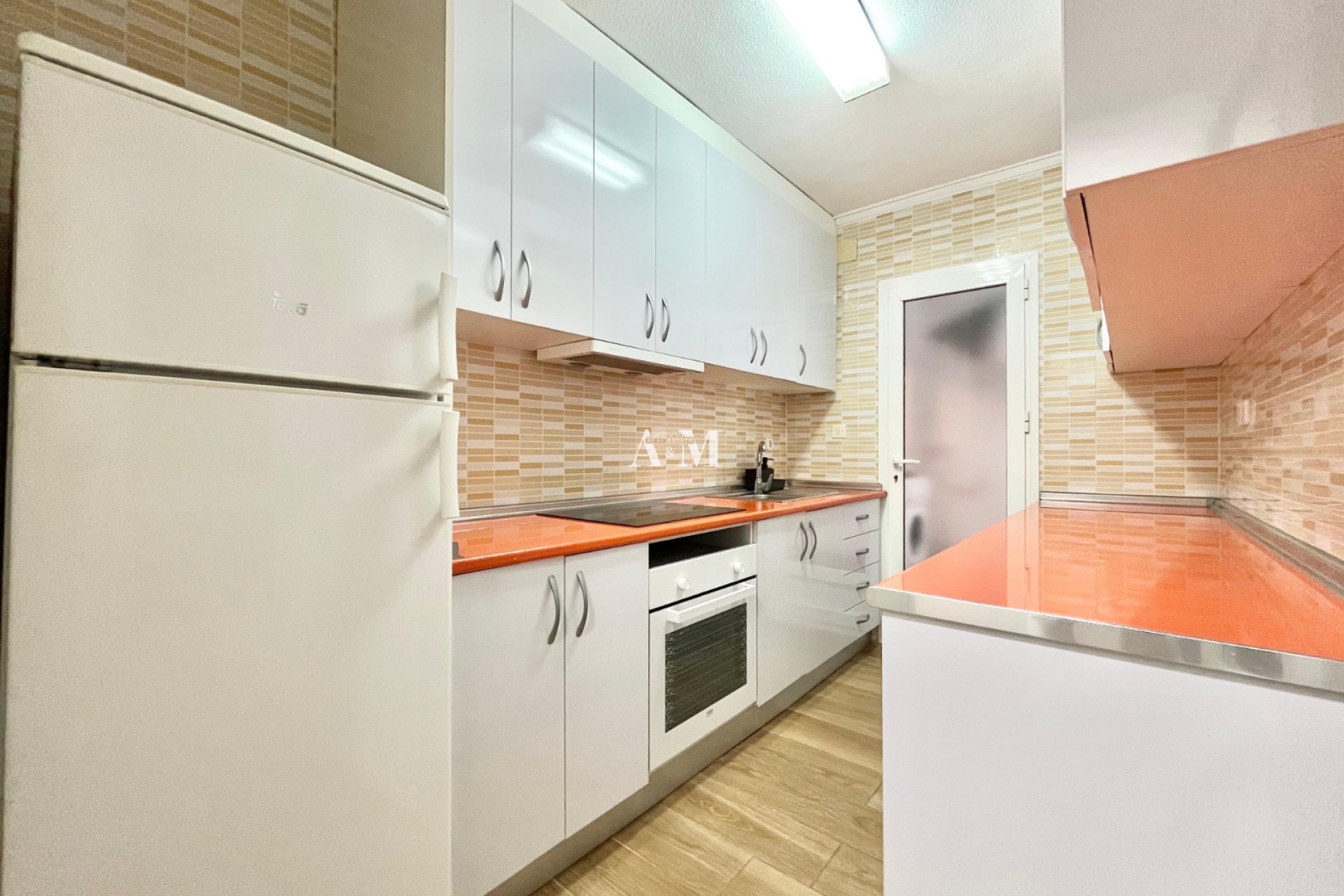 Alquiler a largo plazo - Apartamento / piso - Torrevieja - Playa del Cura