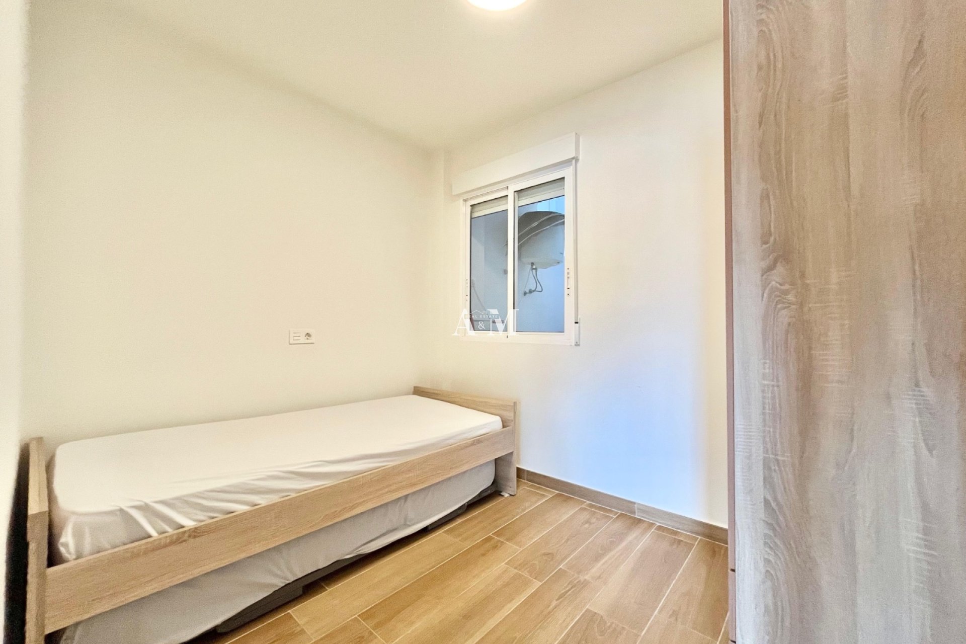 Alquiler a largo plazo - Apartamento / piso - Torrevieja - Playa del Cura