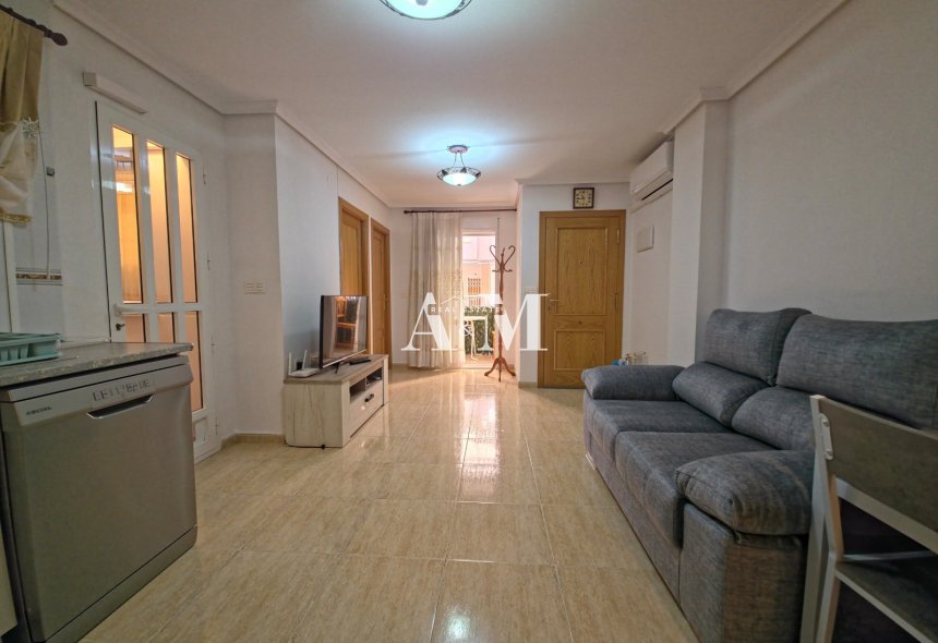 Alquiler a largo plazo - Apartamento / piso - Torrevieja - Playa del Cura