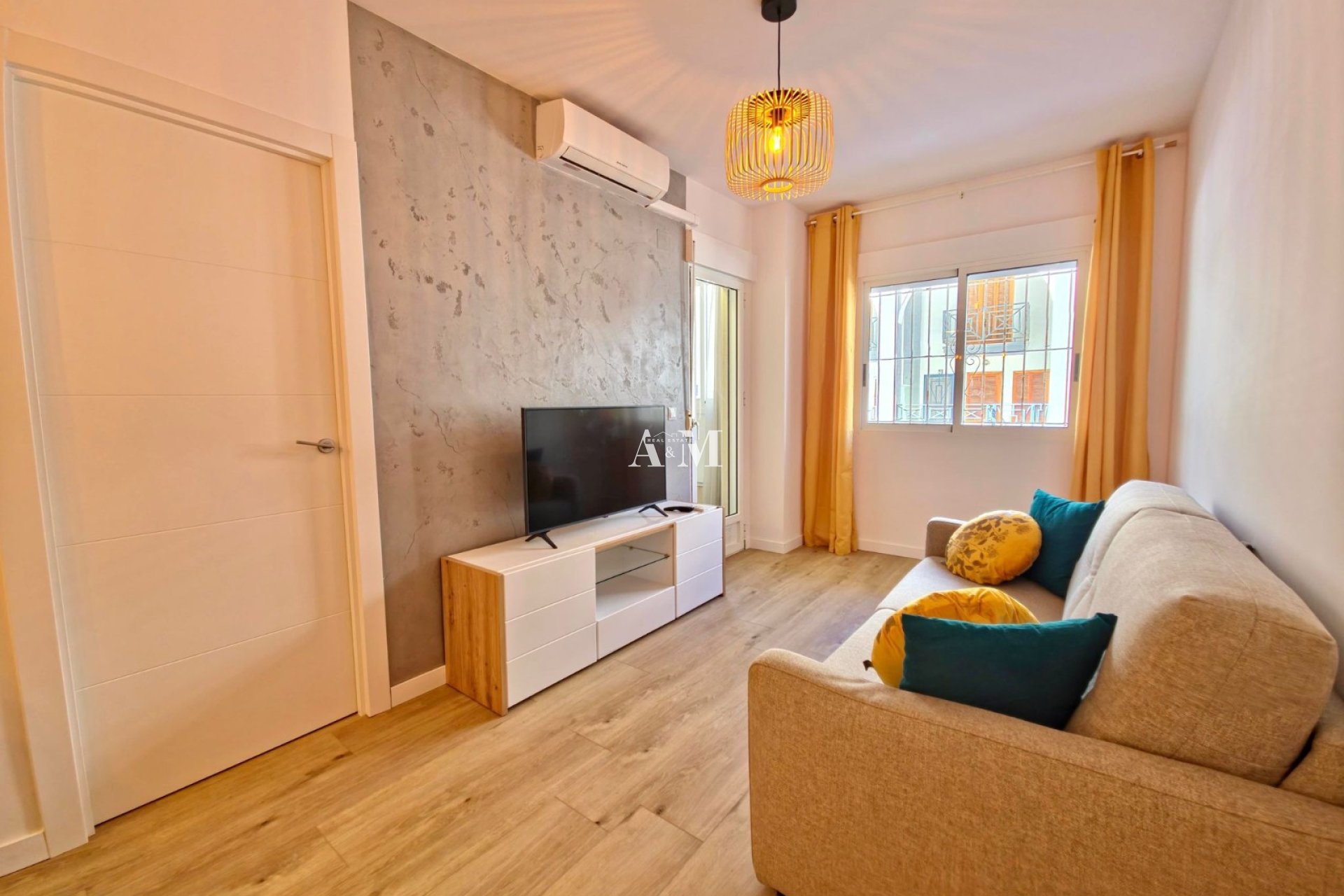 Alquiler a largo plazo - Apartamento / piso - Torrevieja - Playa del Cura