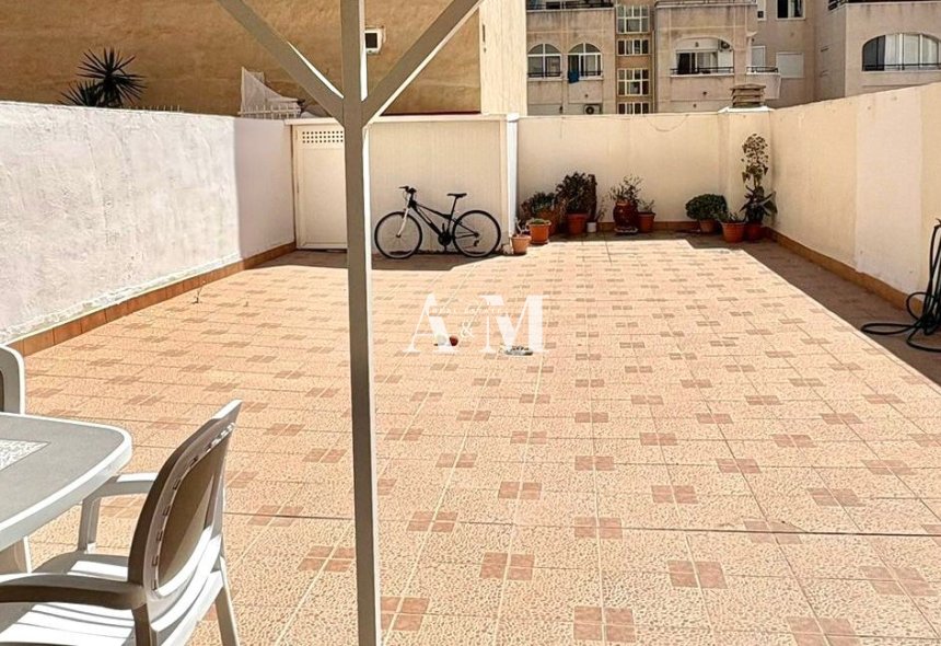 Alquiler a largo plazo - Apartamento / piso - Torrevieja - Playa del Cura