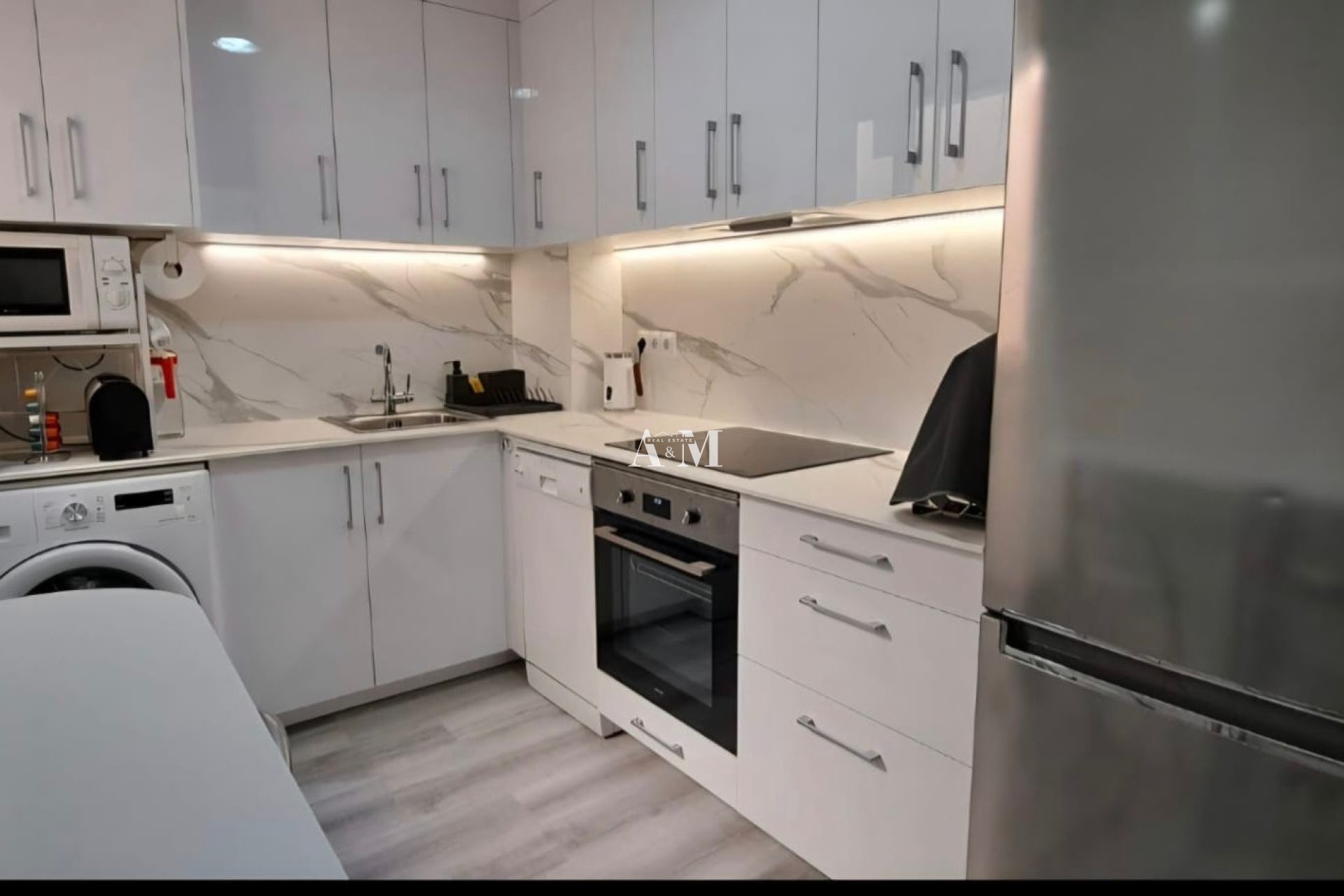 Alquiler a largo plazo - Apartamento / piso - Torrevieja - Playa del Cura