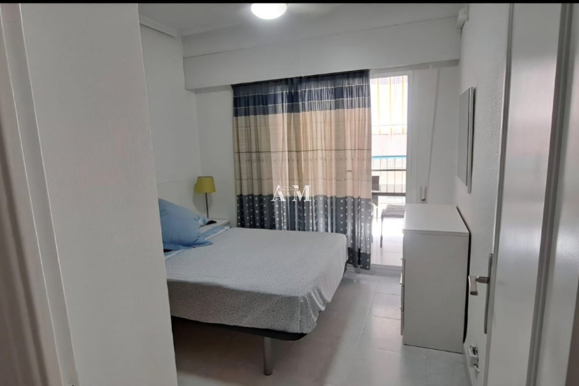 Alquiler a largo plazo - Apartamento / piso - Torrevieja - Playa del Cura