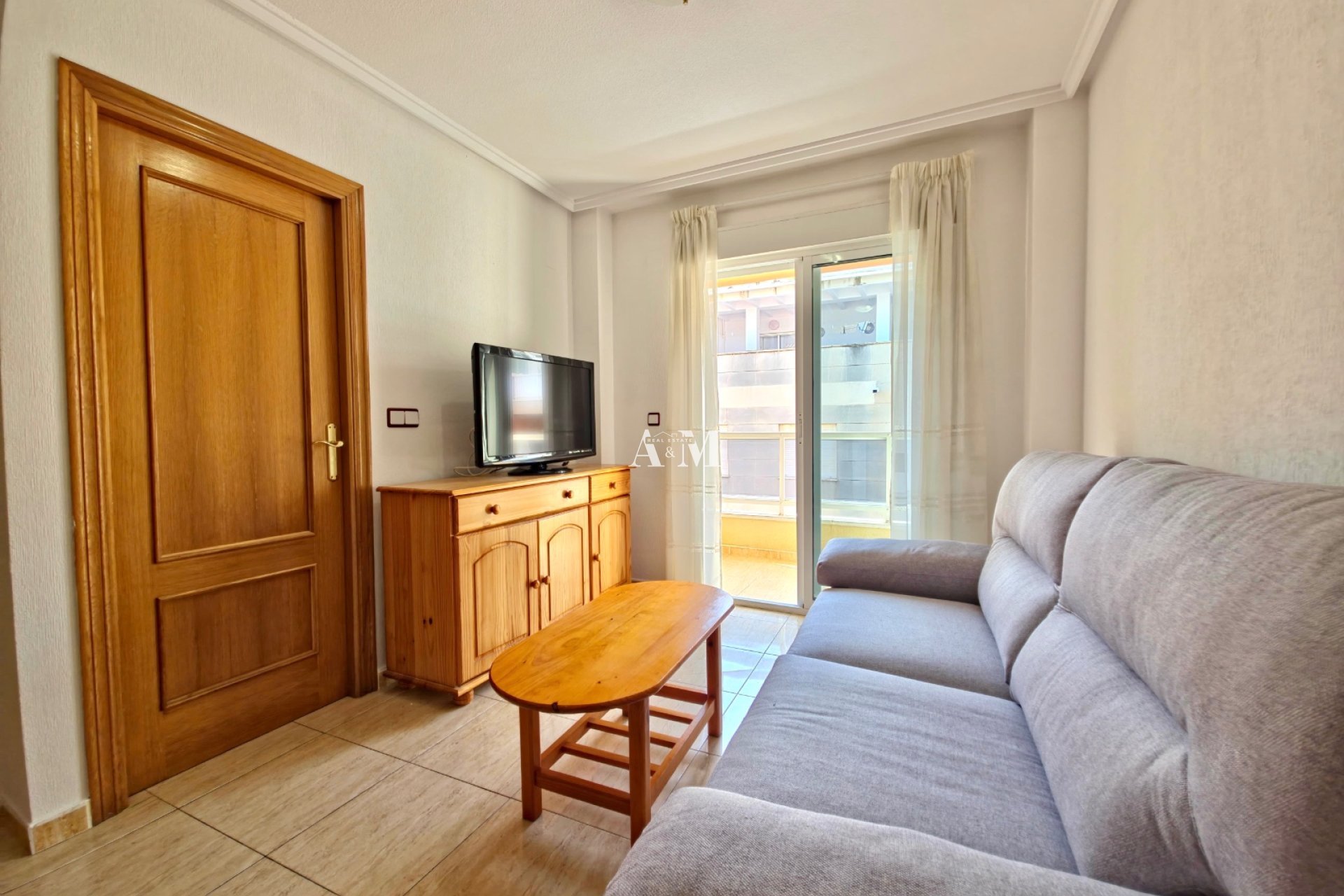 Alquiler a largo plazo - Apartamento / piso - Torrevieja - Playa del Cura