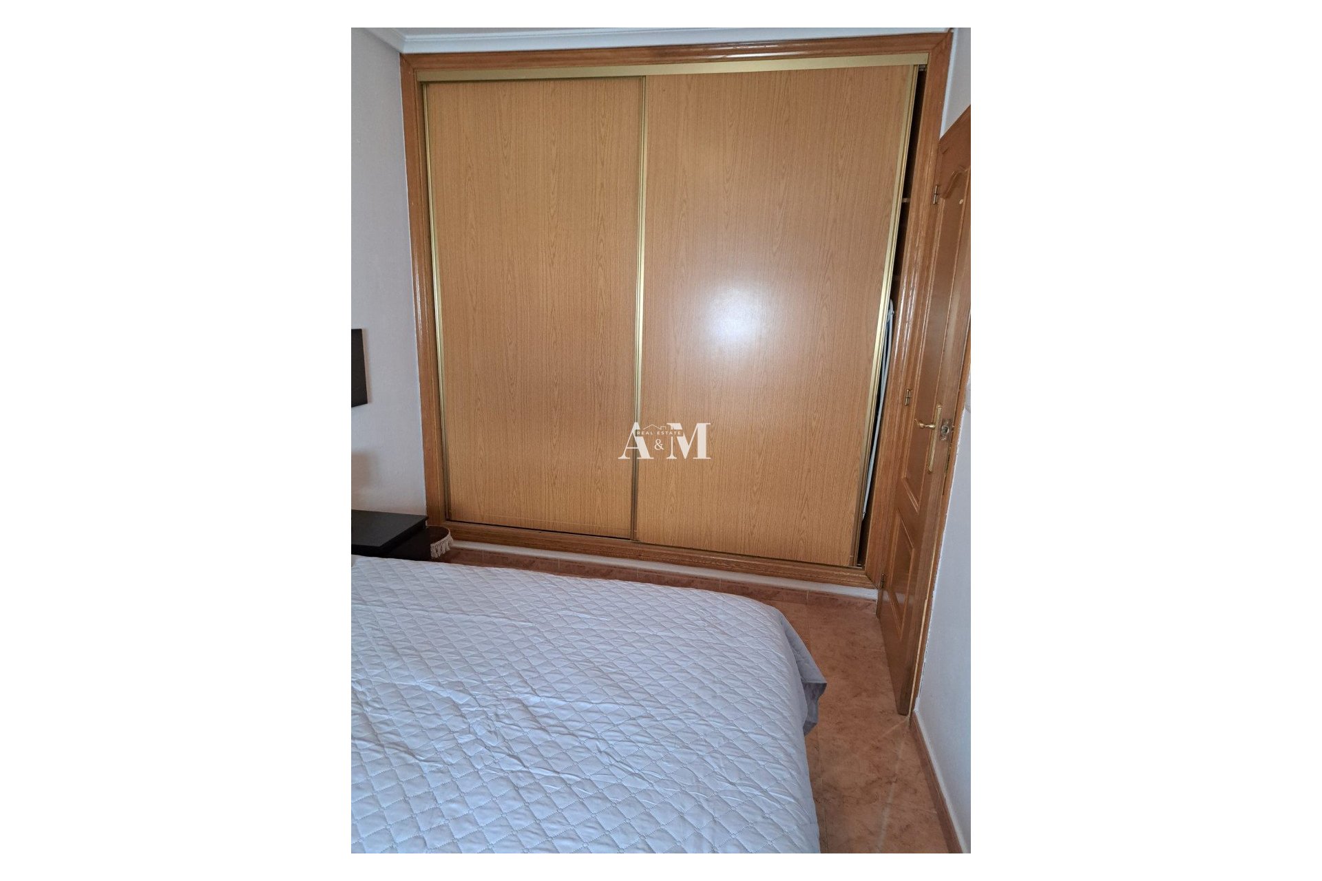 Alquiler a largo plazo - Apartamento / piso - Torrevieja - Playa del Cura