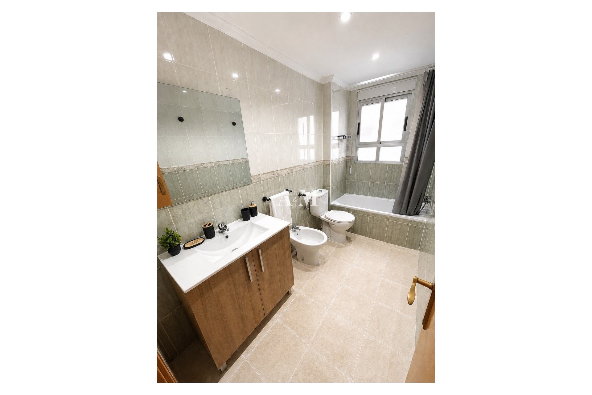 Alquiler a largo plazo - Apartamento / piso - Torrevieja - Playa del Cura