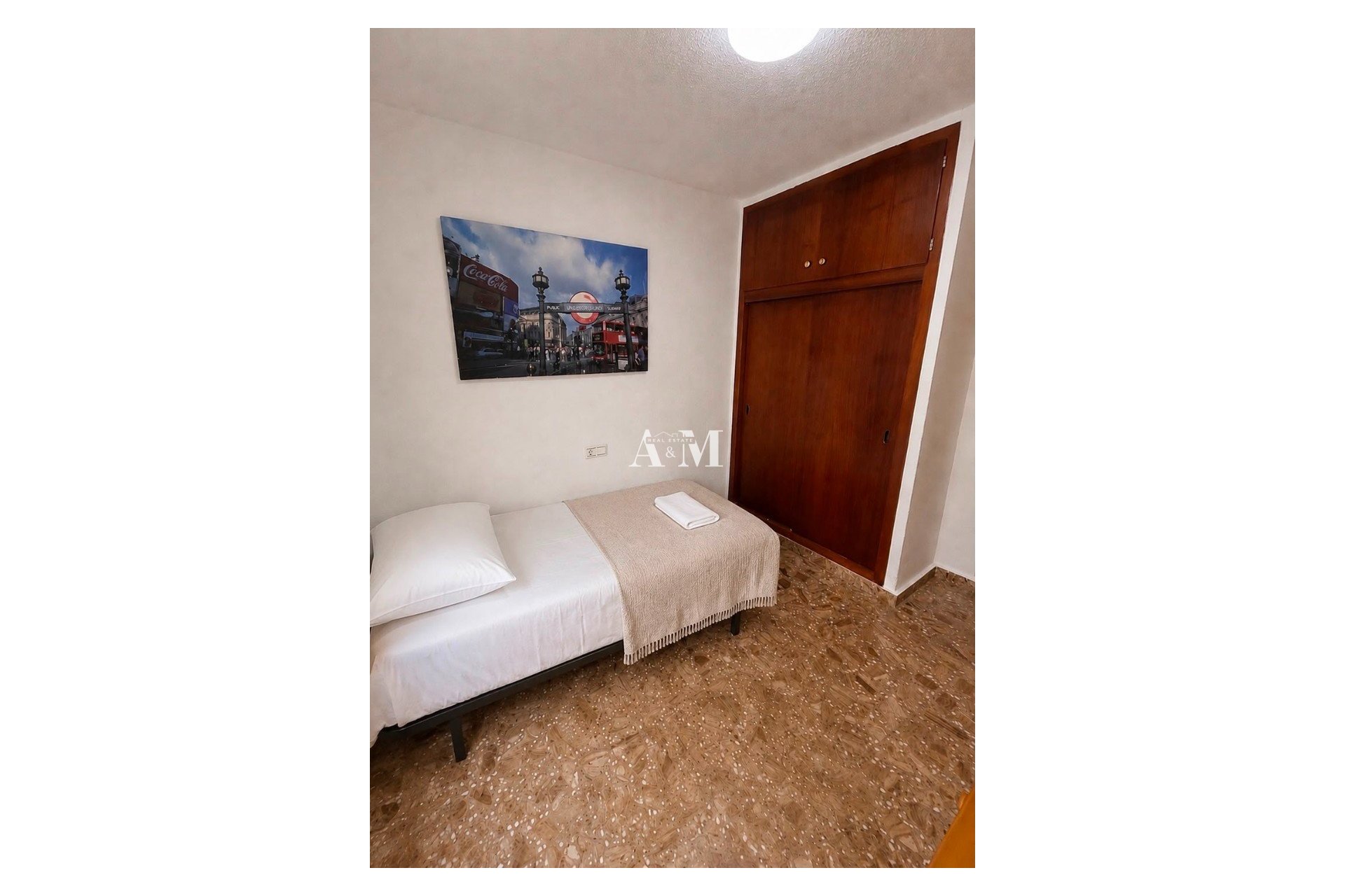 Alquiler a largo plazo - Apartamento / piso - Torrevieja - Playa del Cura
