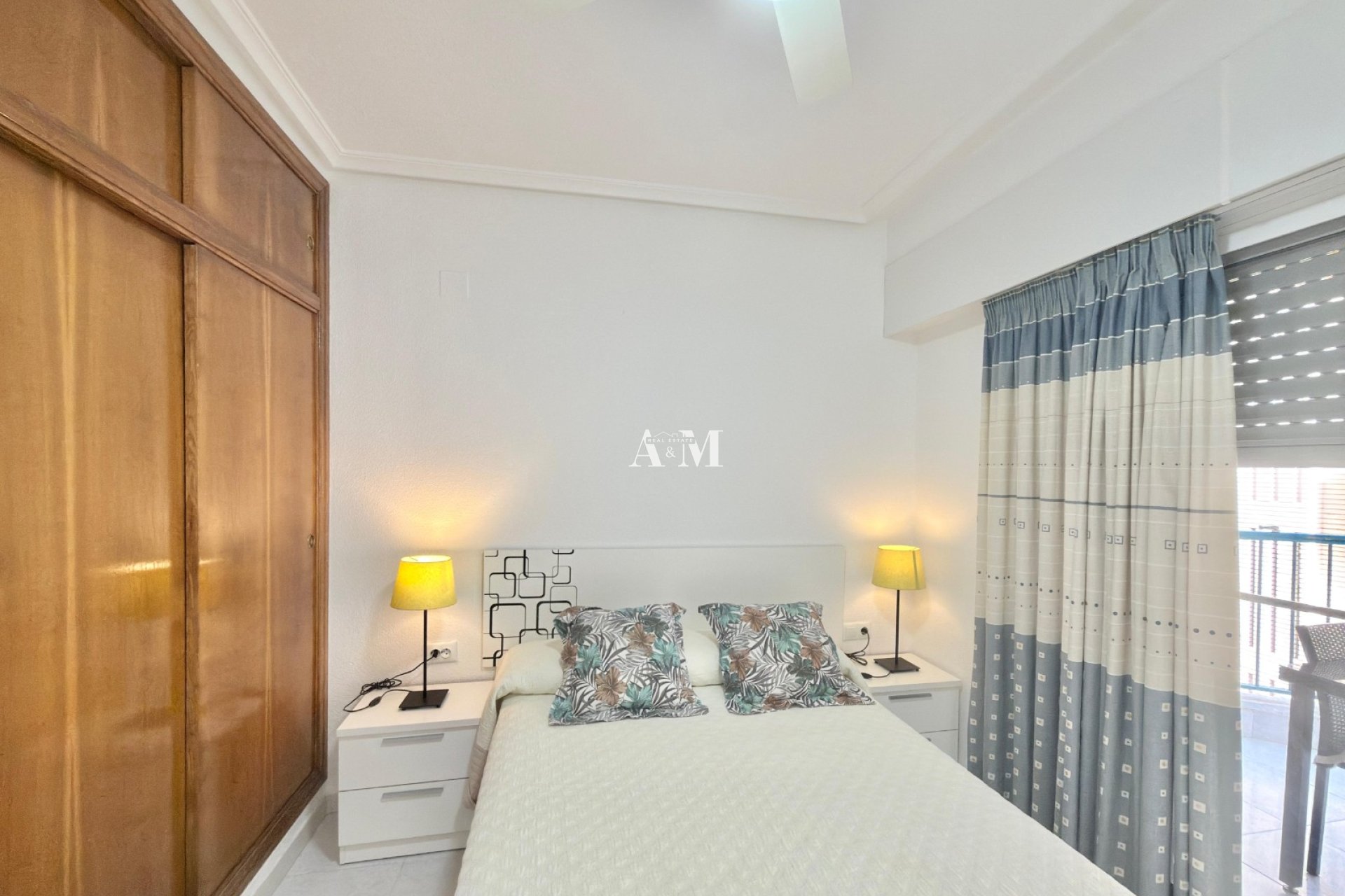 Alquiler a largo plazo - Apartamento / piso - Torrevieja - Playa del Cura