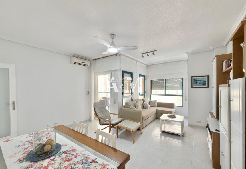 Alquiler a largo plazo - Apartamento / piso - Torrevieja - Playa del Cura