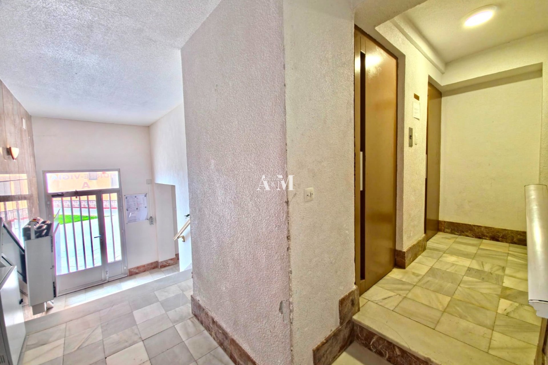 Alquiler a largo plazo - Apartamento / piso - Torrevieja - Playa del Cura