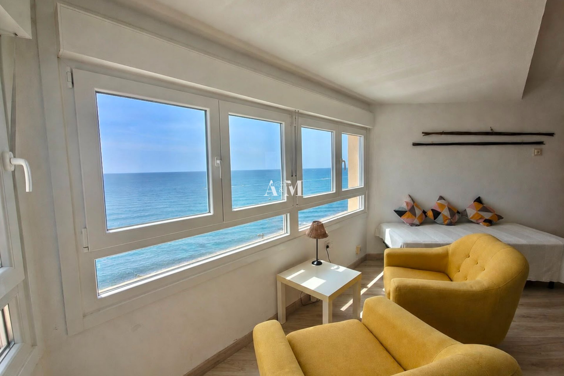 Alquiler a largo plazo - Apartamento / piso - Torrevieja - Playa del Cura